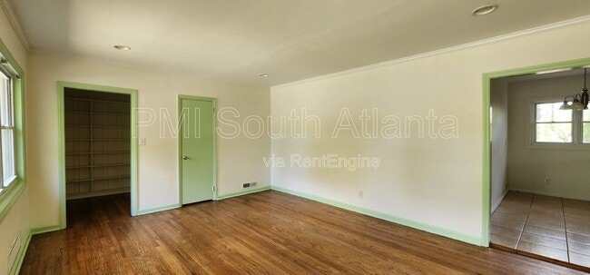 Building Photo - 804 Brookdale Dr SW