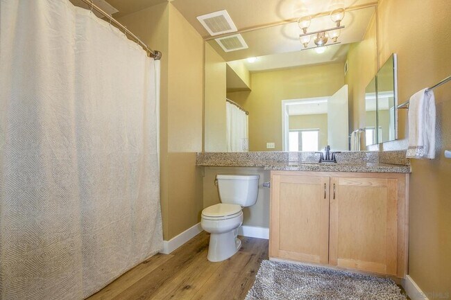 Building Photo - 450 J St