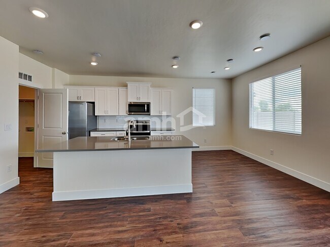 Building Photo - 6615 W Achievement St