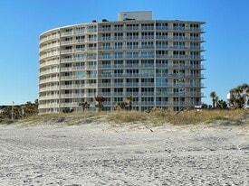 Building Photo - 1601 Ocean Dr S