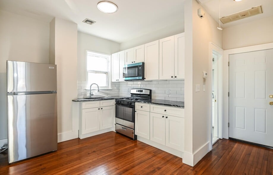 Building Photo - 265 McBride Ave