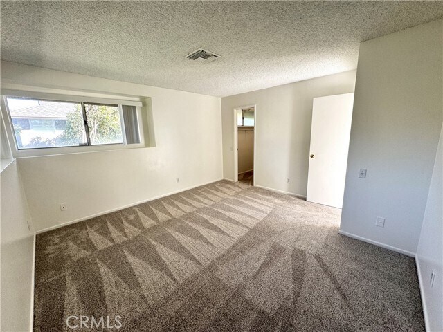 Building Photo - 143 Marywood Ave