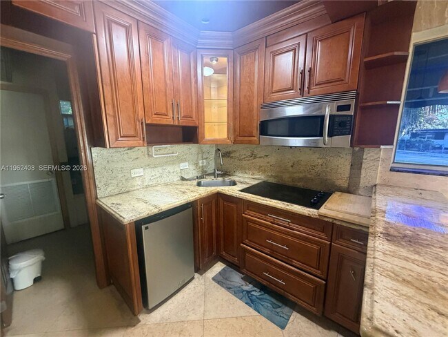 Building Photo - 6XXX Dawson St