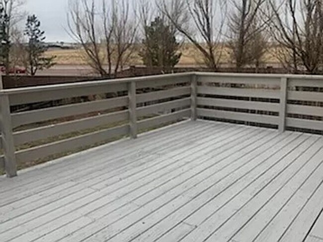 Building Photo - Beautiful 3 Bed / 3 Bath Home in Desirable D49!