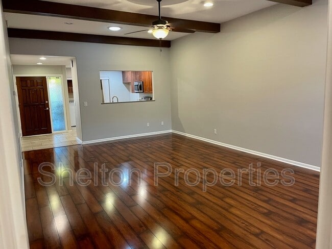 Building Photo - 1262 E Avenida Hermosa