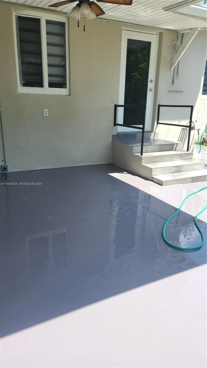 Building Photo - 6300 SW 21st St