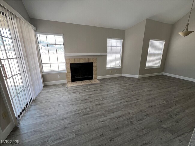 Building Photo - 79 Prairie Dog Dr