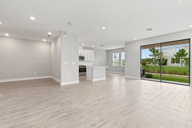 Building Photo - "Charming 3-Bedroom Rental in estancia the Center of Wesley chapel.