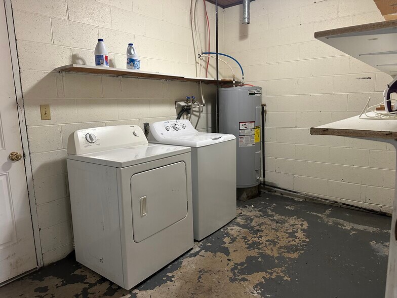 Building Photo - 3441 Brevard Rd