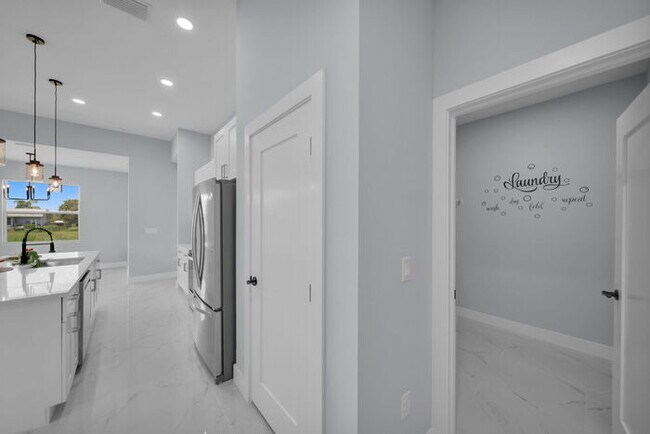 Building Photo - 3704 16th St W