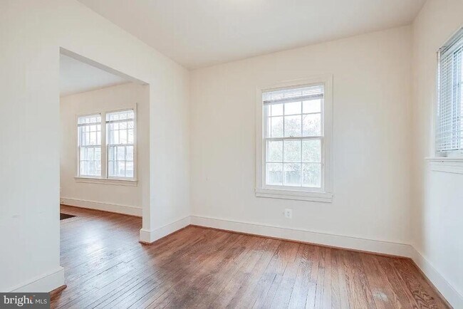 Building Photo - 1670 N Longfellow St