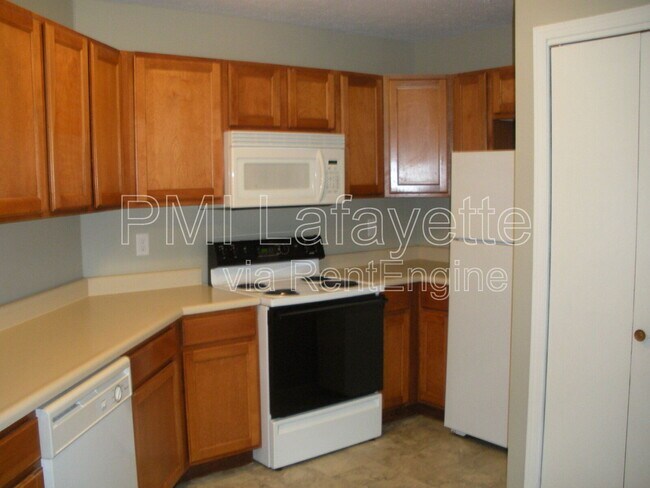 Building Photo - 3526 Bethel Dr