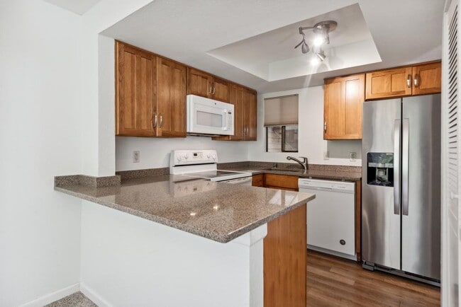 Building Photo - Cedar Creek - 2 bedrooms