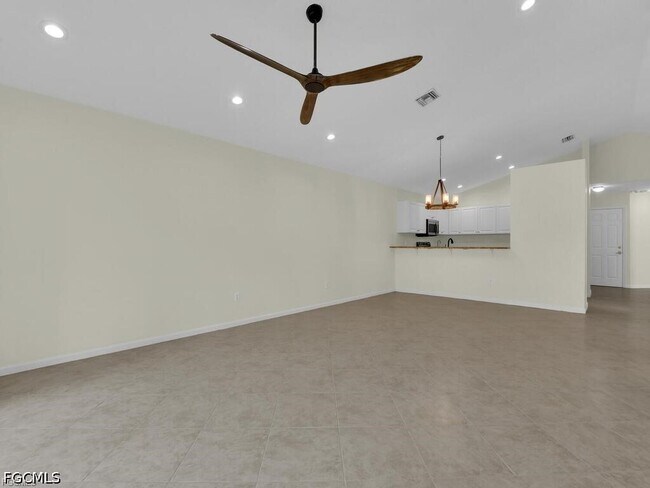 Building Photo - 11075 Lancewood St