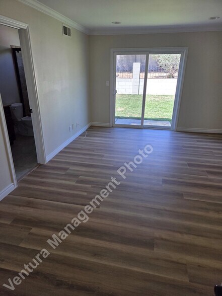 Building Photo - 5665 Meadow Vista Way