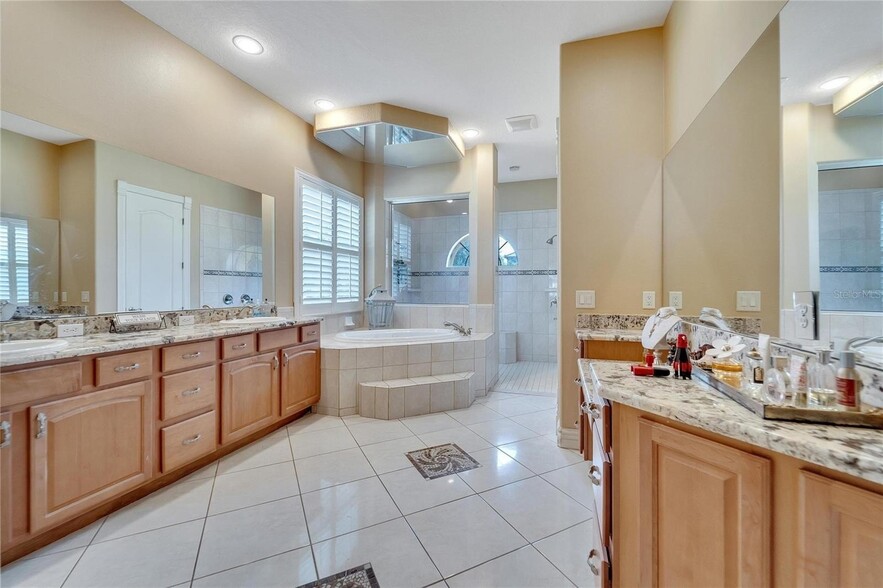 Building Photo - 2656 Wyndsor Oaks Way