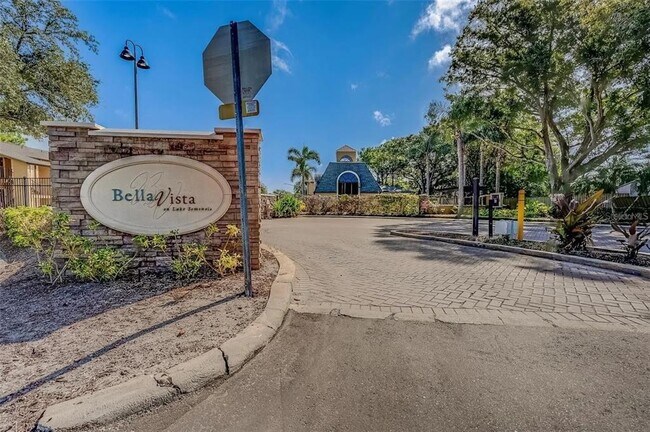 Building Photo - 12293 Sailwinds Dr