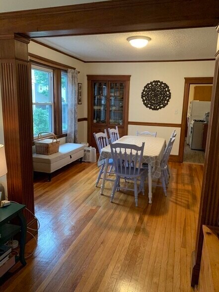 Building Photo - 362 Lagrange St