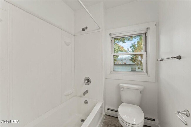 Building Photo - 53 White St