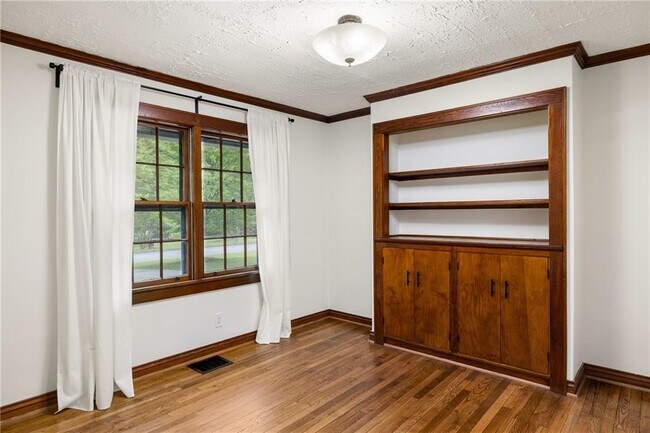 Building Photo - 889 Milam Cir