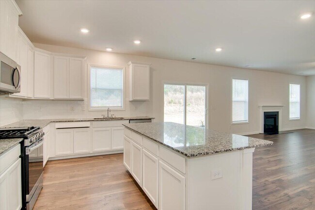 Building Photo - 6242 High Top Ln