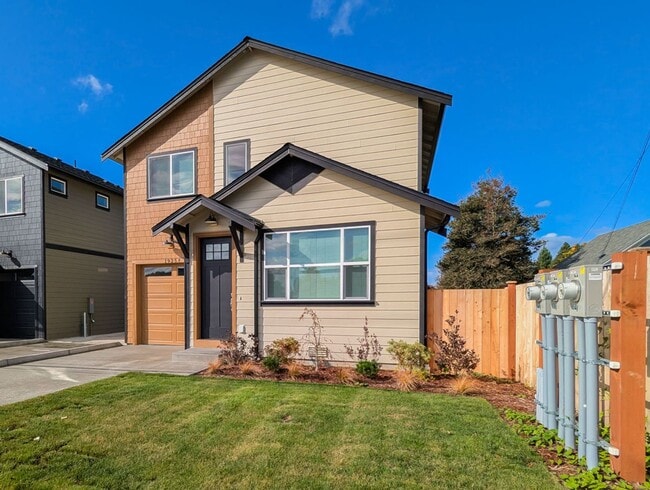 Building Photo - Beautiful Brand New Construction 3 bed, 2....