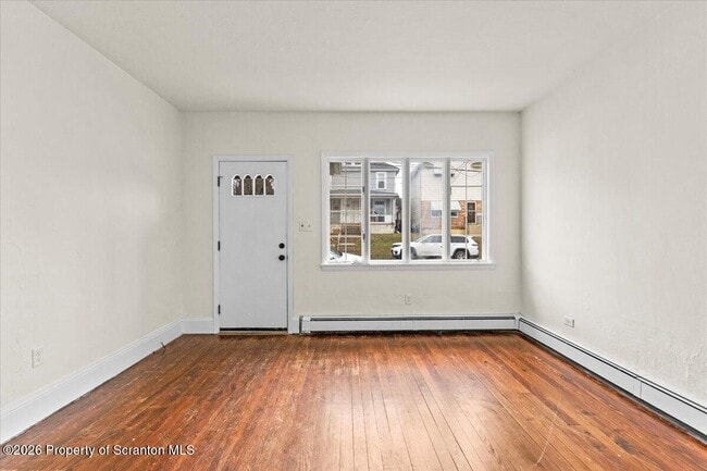 Building Photo - 714 Carmalt St