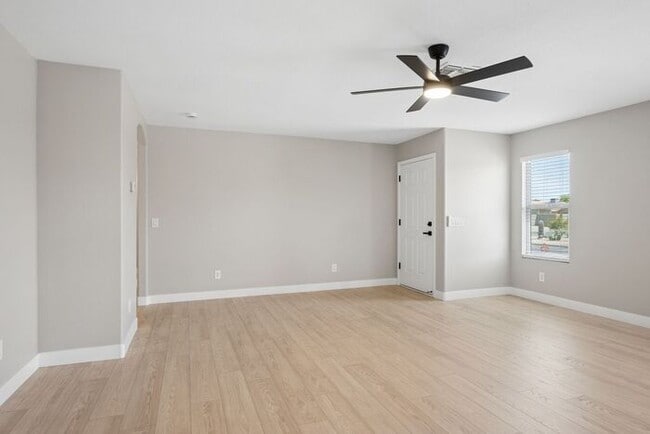 Building Photo - 40130 N Costa Del Sol Dr