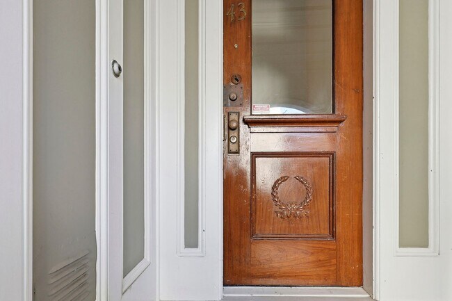 Building Photo - Magnolia Street 43-45