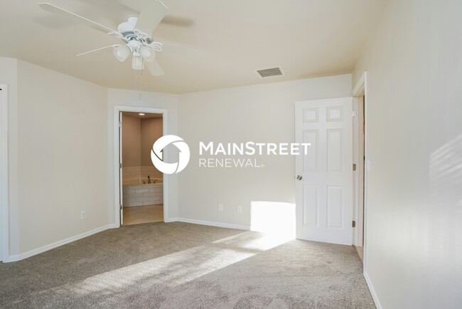 Building Photo - 725 Kari Cir