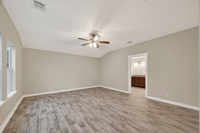 Building Photo - 15423 S Brentwood St