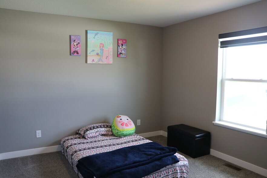 Building Photo - 8180 180th St W