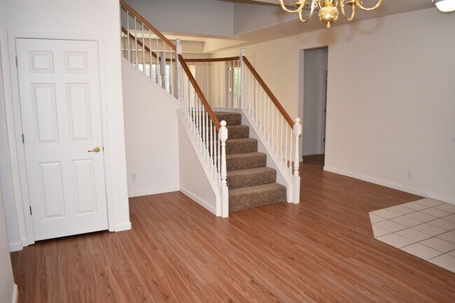 Building Photo - 469 Anacapa Dr