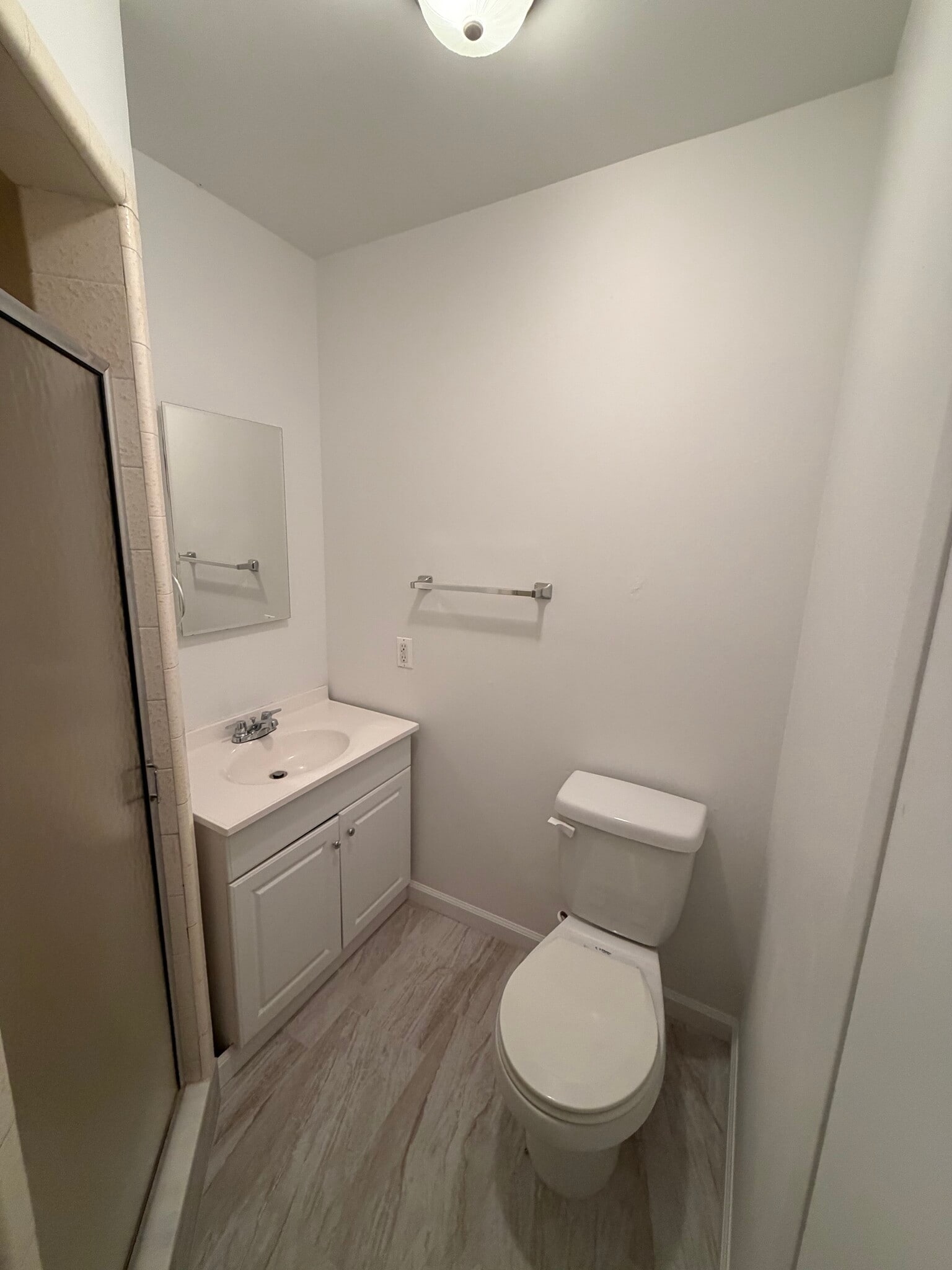 Building Photo - 44539 Lowtree Ave