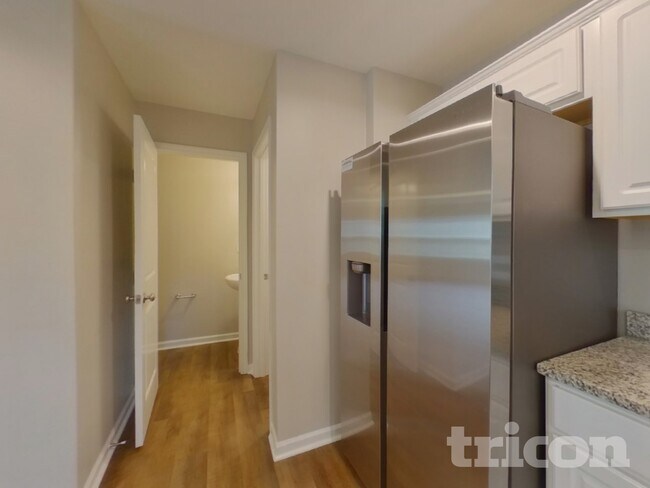 Building Photo - 608 Millsgate Cir