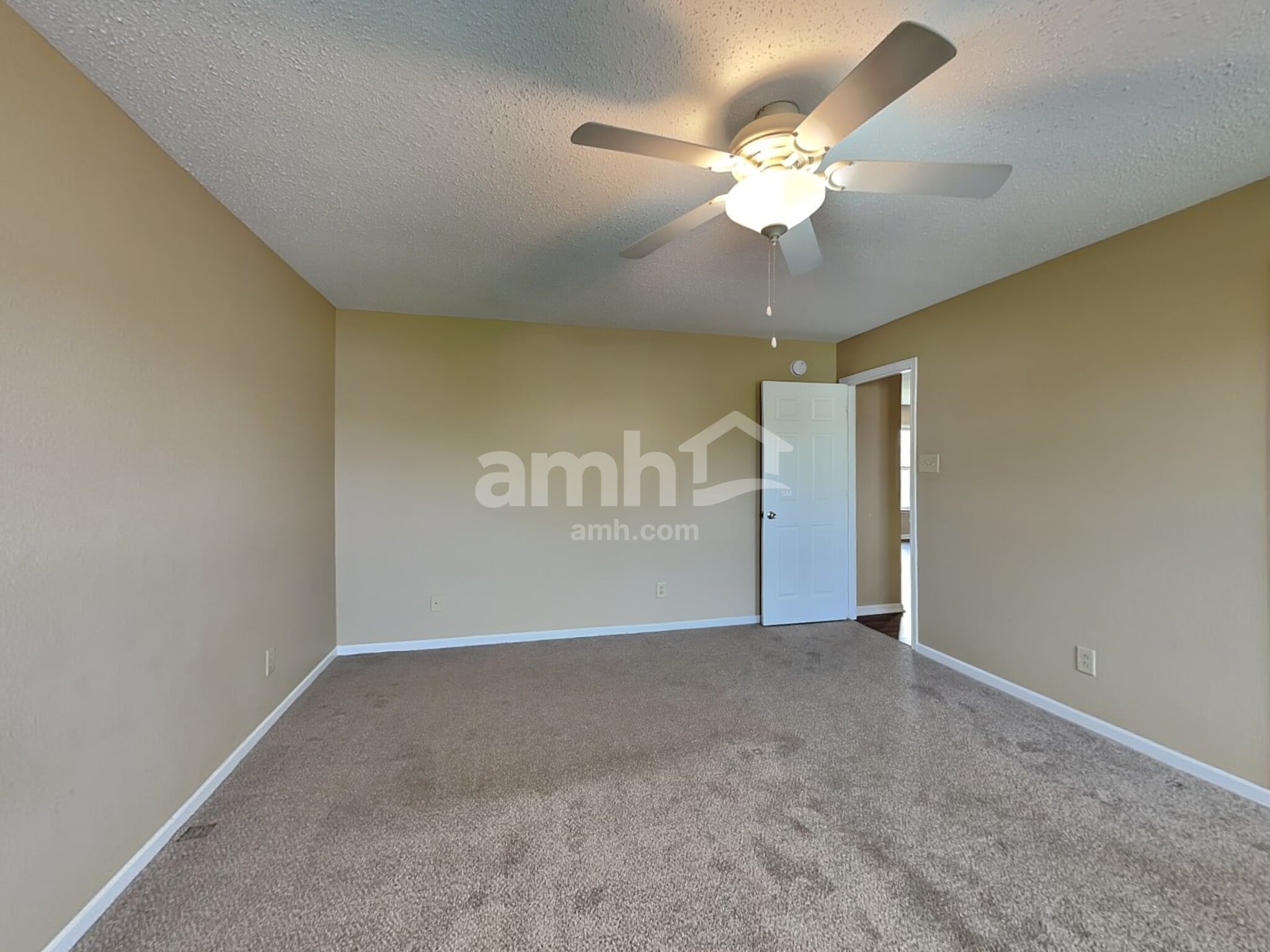 Building Photo - 6765 W Littleton Dr