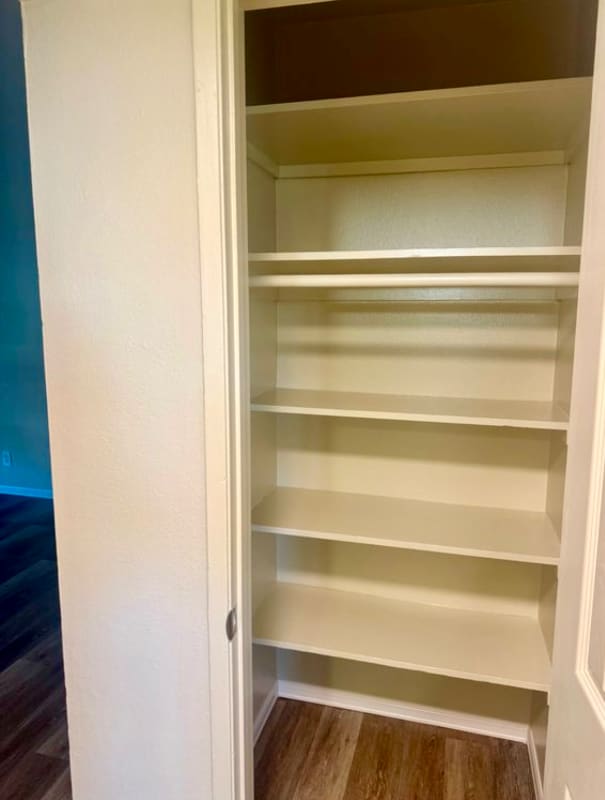 Building Photo - 2233 Canyon Dr