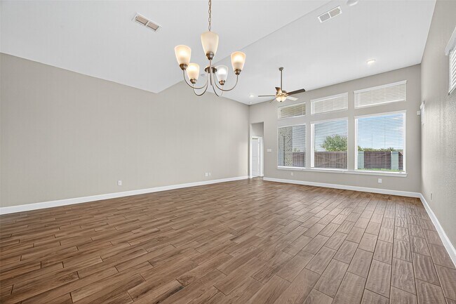Building Photo - 302 Pure Parsley Path