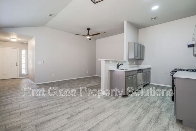 Building Photo - 1322 Commerce Dr