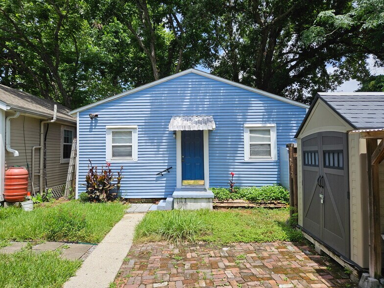 Building Photo - 1220 Adams St