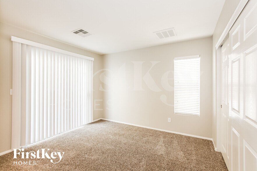 Building Photo - 8944 Amy Olivia Ave