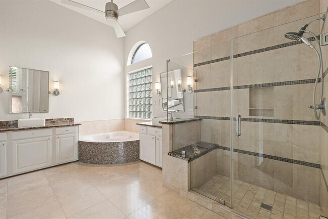 Building Photo - 5011 Tapestry Ln