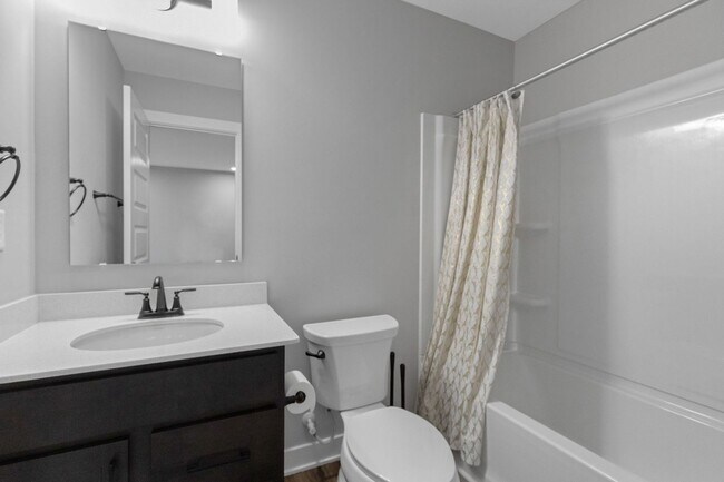 Building Photo - Charming 3BR  townhome in McCordsville
