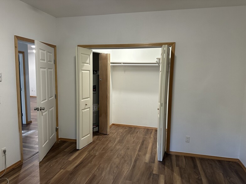 Building Photo - 63 Willow Cir