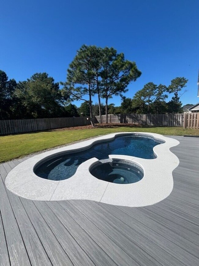 Building Photo - Experience Elegance and Privacy