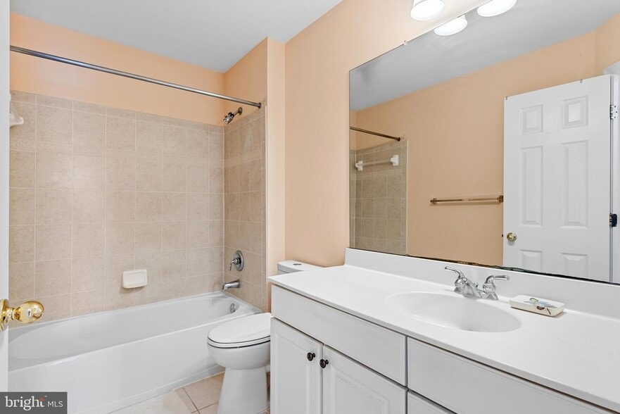 Building Photo - 3 E Thrush Dr