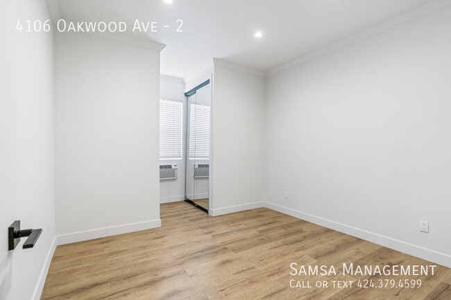 Building Photo - 4106 Oakwood Ave