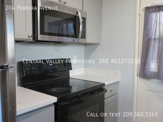 Building Photo - 204 Pereira Ave