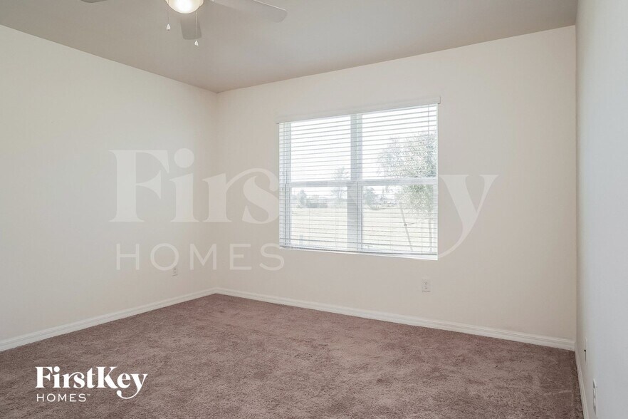 Building Photo - 1110 NW 24th Pl