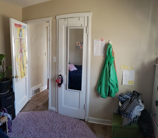 Building Photo - 1315 N 20th Ave E